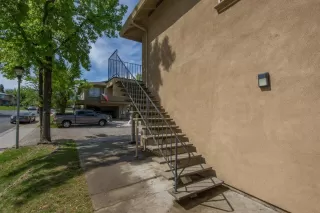 Photo #1: 222115666 Listing 
