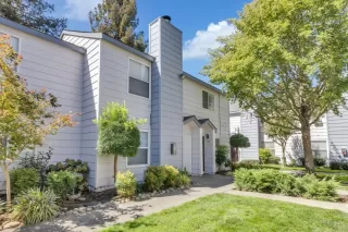 Photo #3: 222116659 Listing