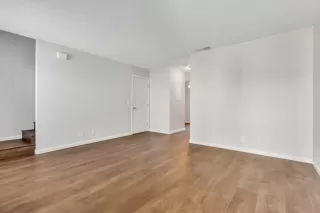 Photo #5: 222116659 Listing