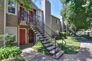 Photo #2: 222116663 Listing