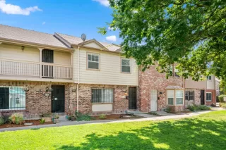 Photo #2: 222116674 Listing