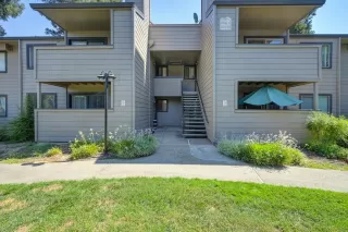 Photo #2: 222116764 Listing 