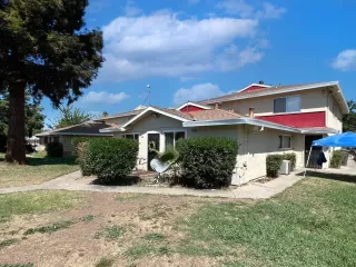 Photo #3: 222117371 Listing 