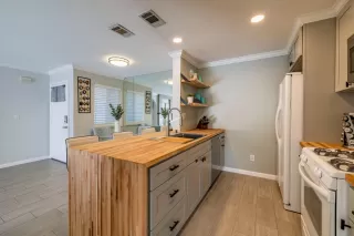 Photo #3: 222117521 Listing 