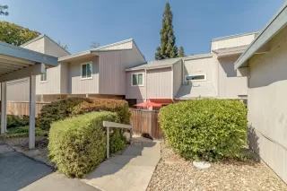 Photo #1: 222117738 Listing
