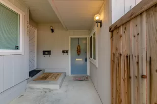 Photo #2: 222117738 Listing