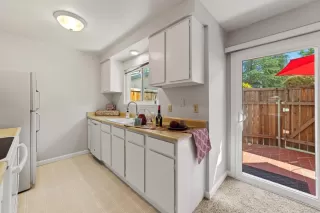 Photo #6: 222117738 Listing