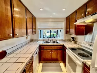 Photo #5: 222117869 Listing