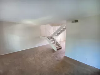 Photo #3: 222118266 Listing