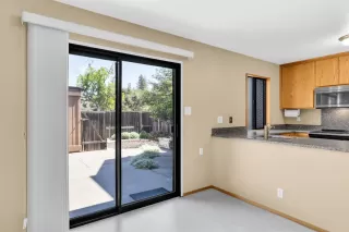 Photo #2: 222118295 Listing