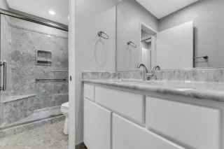 Photo #5: 222118295 Listing