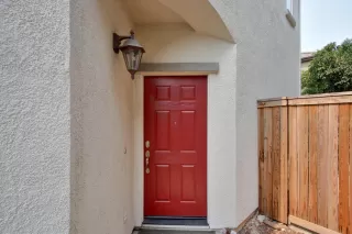 Photo #2: 222118385 Listing