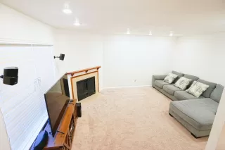 Photo #1: 222118429 Listing 