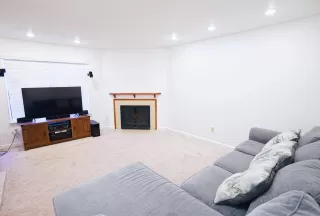 Photo #3: 222118429 Listing 