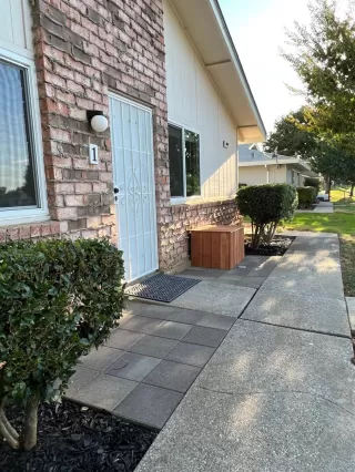 Photo #3: 222118605 Listing 