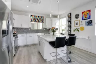 Photo #6: 222119091 Listing