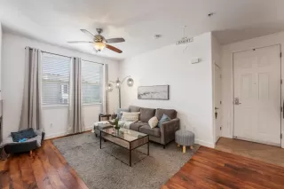 Photo #2: 222119507 Listing 