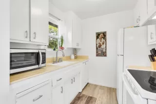 Photo #6: 222119543 Listing