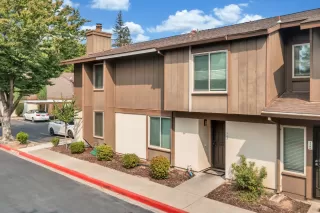 Photo #1: 222119625 Listing 