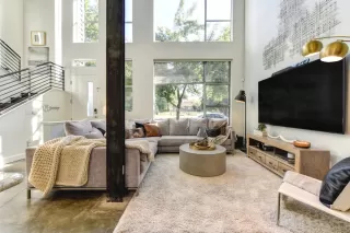 Photo #2: 222119667 Listing