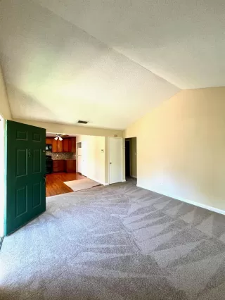 Photo #3: 222119827 Listing 