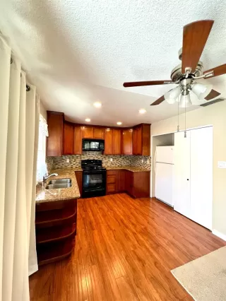 Photo #6: 222119827 Listing 