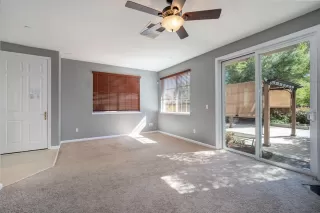 Photo #4: 222120124 Listing