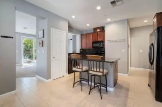 Photo #5: 222120124 Listing