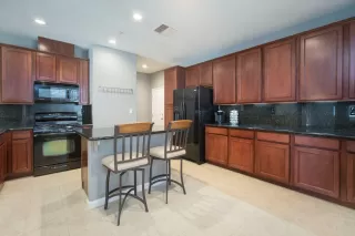 Photo #6: 222120124 Listing