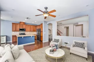 Photo #4: 222120338 Listing