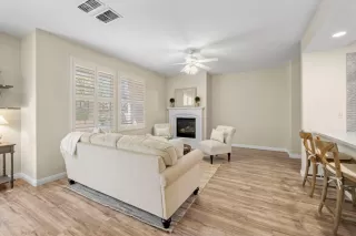 Photo #4: 222120370 Listing