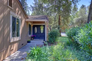 Photo #1: 222120474 Listing 