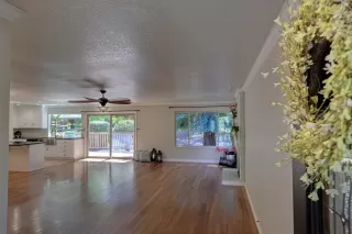 Photo #4: 222120474 Listing 