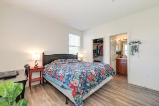 Photo #3: 222120575 Listing