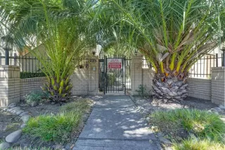 Photo #3: 222120661 Listing