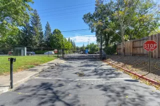 Photo #4: 222120661 Listing