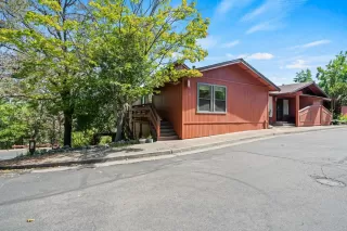 Photo #1: 222120753 Listing 