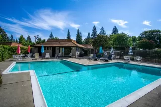 Photo #3: 222120778 Listing