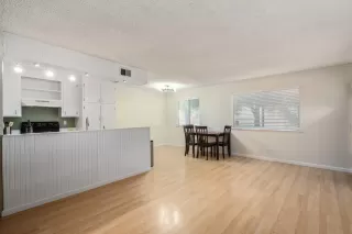 Photo #2: 222121174 Listing