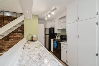 Photo #3: 222121174 Listing