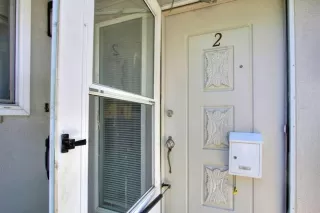 Photo #4: 222122127 Listing 