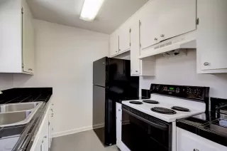Photo #2: 222122361 Listing