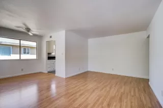 Photo #3: 222122361 Listing