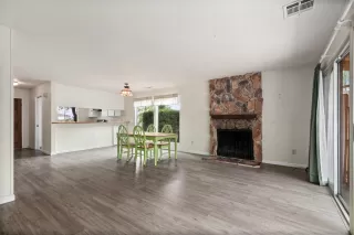 Photo #5: 222122410 Listing 