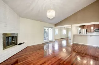 Photo #5: 222122418 Listing 