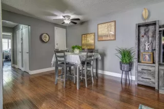 Photo #4: 222122646 Listing