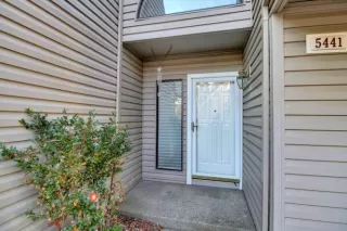 Photo #1: 222122876 Listing