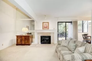 Photo #5: 222122876 Listing