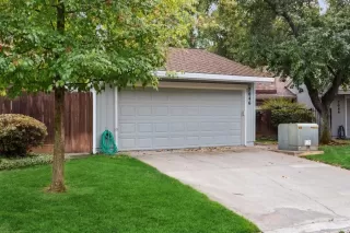 Photo #1: 222123184 Listing