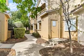 Photo #3: 222124096 Listing 